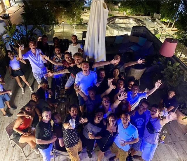 Marco Polo Party Hostel Saint Julian's Bagian luar foto