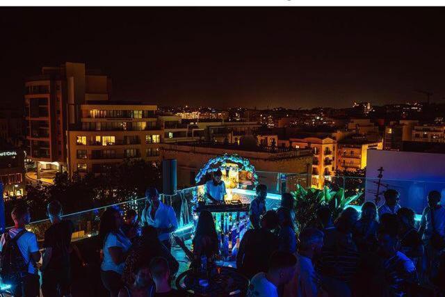 Marco Polo Party Hostel Saint Julian's Bagian luar foto